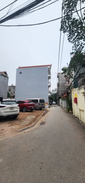 Đất nền Việt Hưng Long Biên 54m² giá 9.1 tỷ - Nằm cạnh chợ và trường học!