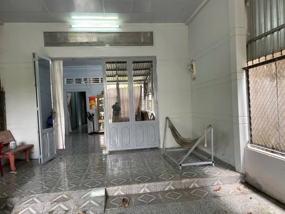 Nhà Hòa Mỹ, Phụng Hiệp 235m² giá 1.5 tỷ - Sổ đỏ chính chủ!