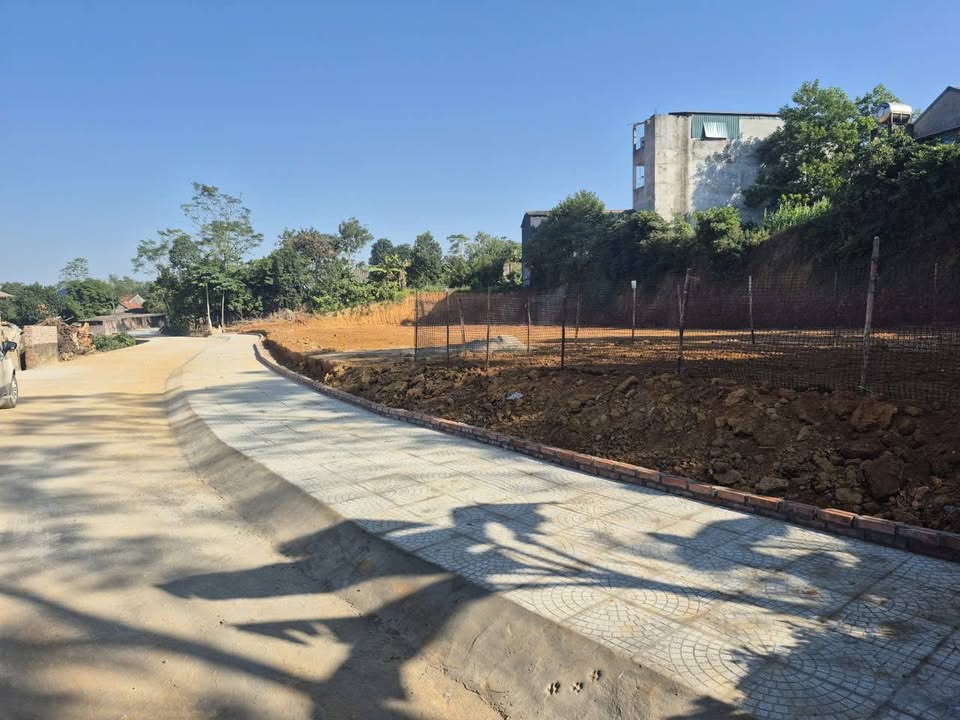 Đất nền tại Phú Lạc, Cẩm Khê 165m² - Giá chỉ 6xx triệu, vị trí đẹp!