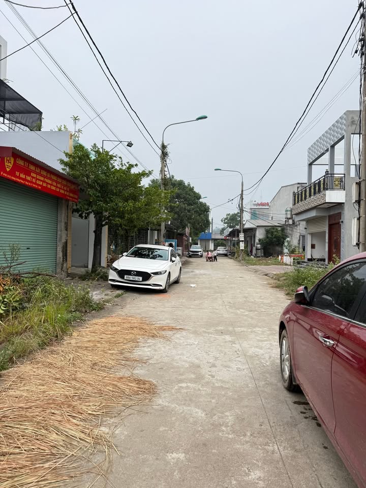 Nhà 2 tầng trung tâm thị trấn Hợp Châu, Tam Đảo 150m² giá 3 tỷ - Kinh doanh thuận lợi!