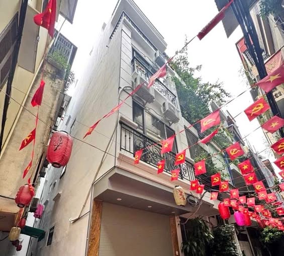 Nhà riêng Văn Miếu 46m² giá 20 tỷ - Lô góc thoáng mát, ô tô đỗ cửa!