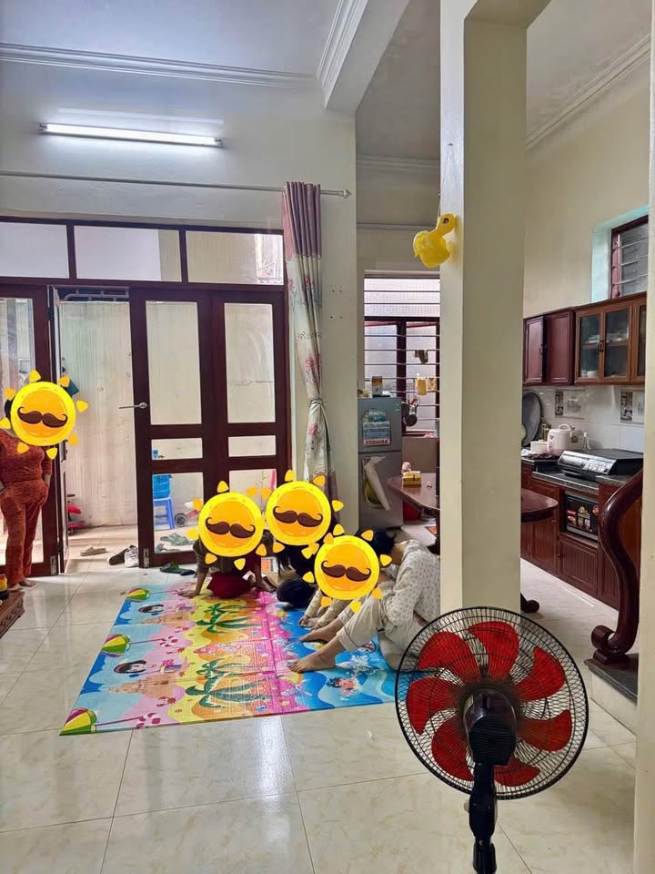 Nhà riêng 3 tầng tại Phường Cẩm Thượng, TP Hải Dương 43.5m² giá 2.25 tỷ - Thiết kế hiện đại, tiện ích xung quanh