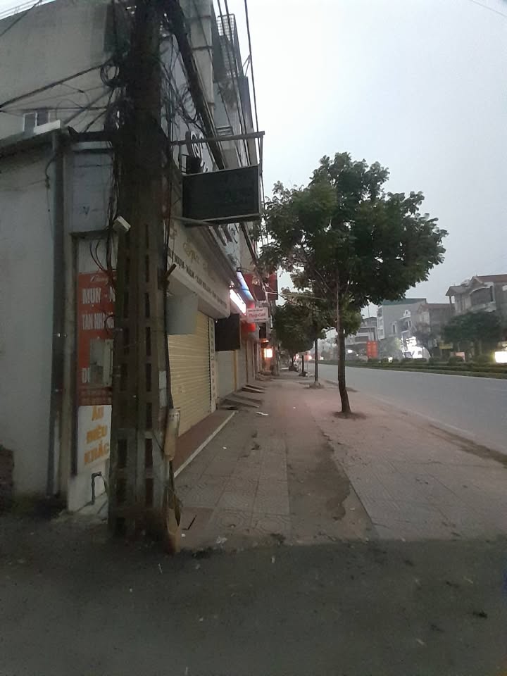 Nhà mặt tiền cho thuê tại 300 Lạc Trị, Phúc Thọ, 85m² - Kinh doanh sầm uất!