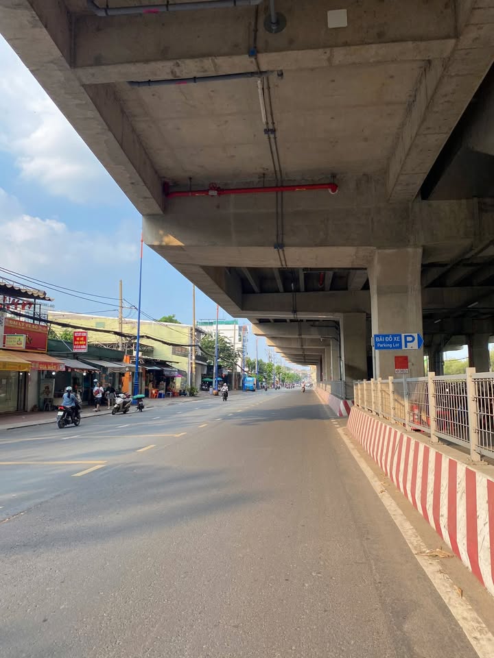 Đất Nguyễn Văn Bá - Trường Thọ 120m² giá 15 tỷ - Hẻm xe hơi rộng rãi!