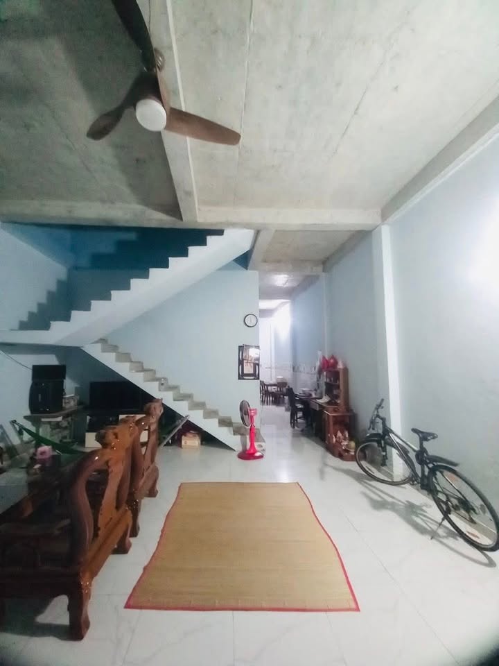 Nhà thô 1 trệt 1 lầu tại Nhơn Trạch, 100m² giá 2.8 tỷ - Cách phà Cát Lái chỉ 8km!