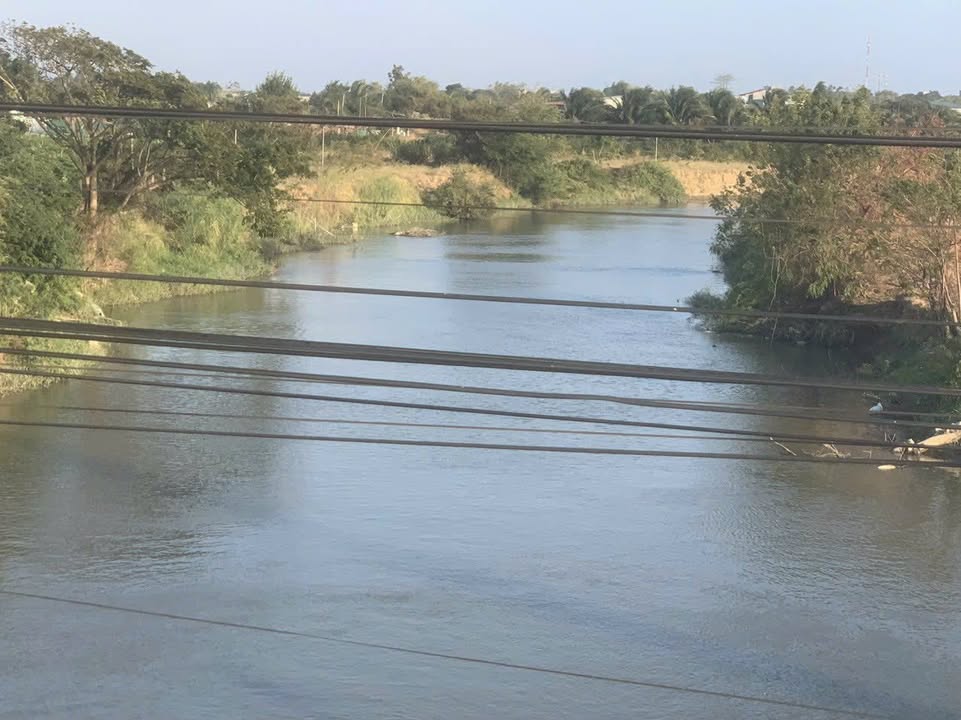 Đất thổ cư Ninh Thuận 5000m² giá chỉ 2,8 tỷ - Mặt tiền sông hấp dẫn!