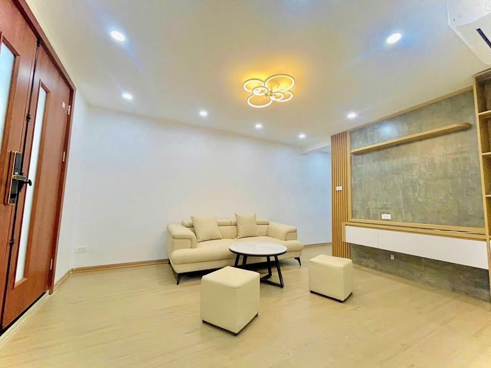 Căn hộ Tập Thể Quỳnh Mai, Hai Bà Trưng 80m² - Giá tốt, sẵn sàng giao dịch!