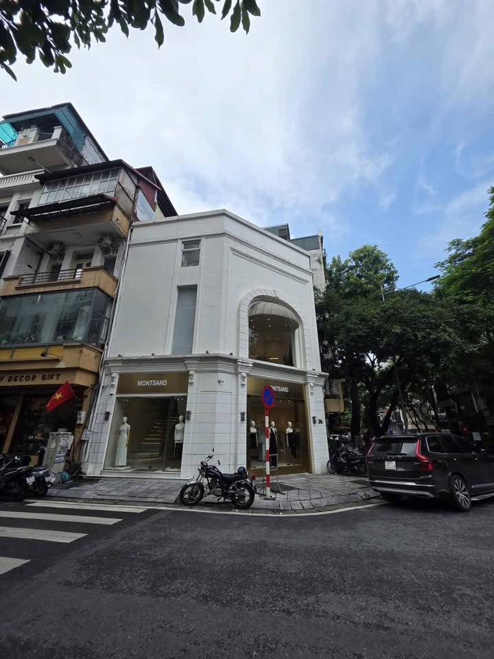 Nhà mặt phố Liễu Giai 80m² giá 40 triệu - Vị trí đắc địa, lưu lượng khách cao!