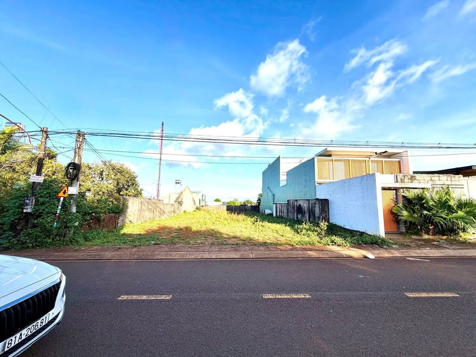 Đất mặt tiền Bà Huyện Thanh Quan, Pleiku 180m² giá 2.1 tỷ - Đầu tư sinh lời ngay!