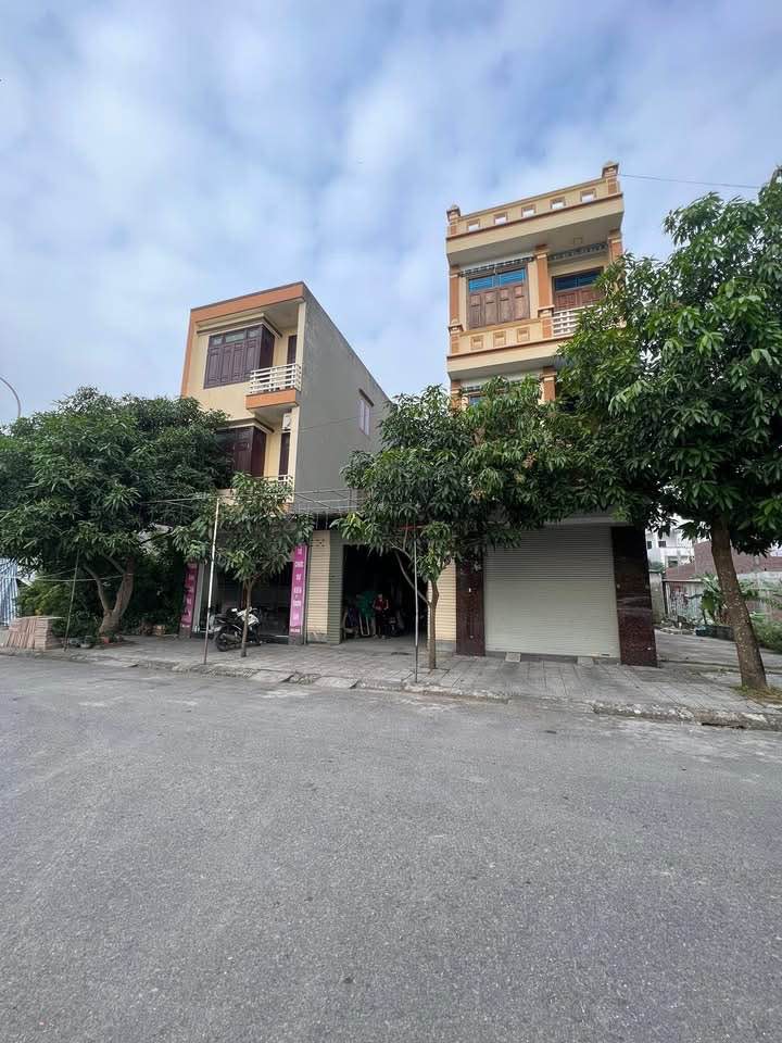 Nhà Phú Xuân 70m² giá 3 tỷ - Kinh doanh sầm uất gần chợ