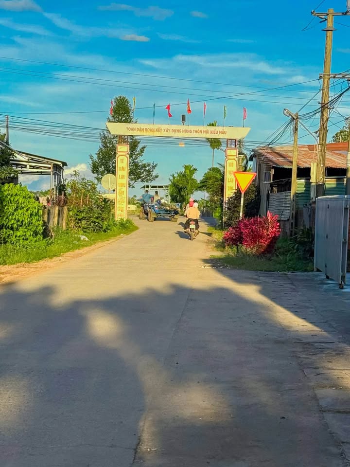 Đất nền 450m² xã Ea Kmut - Giá chỉ 9 tỷ, vị trí kinh doanh đắc địa!