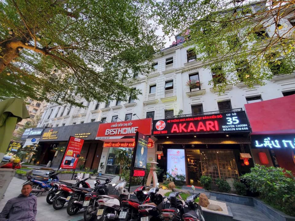 Shophouse Nguyễn Chánh, Cầu Giấy 114m² giá 70 tỷ - Kinh doanh sầm uất, an ninh tốt!