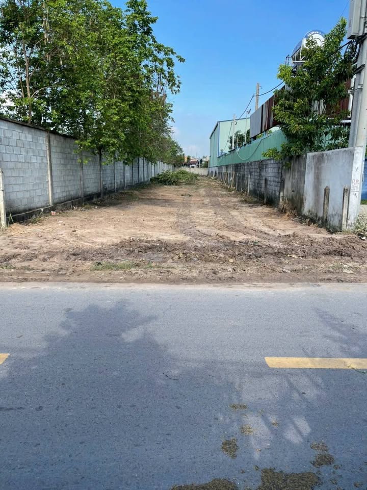 Đất thổ cư Tân Thạnh Đông, Củ Chi 755m² giá 9 tỷ - Gần KCN, vị trí đắc địa!