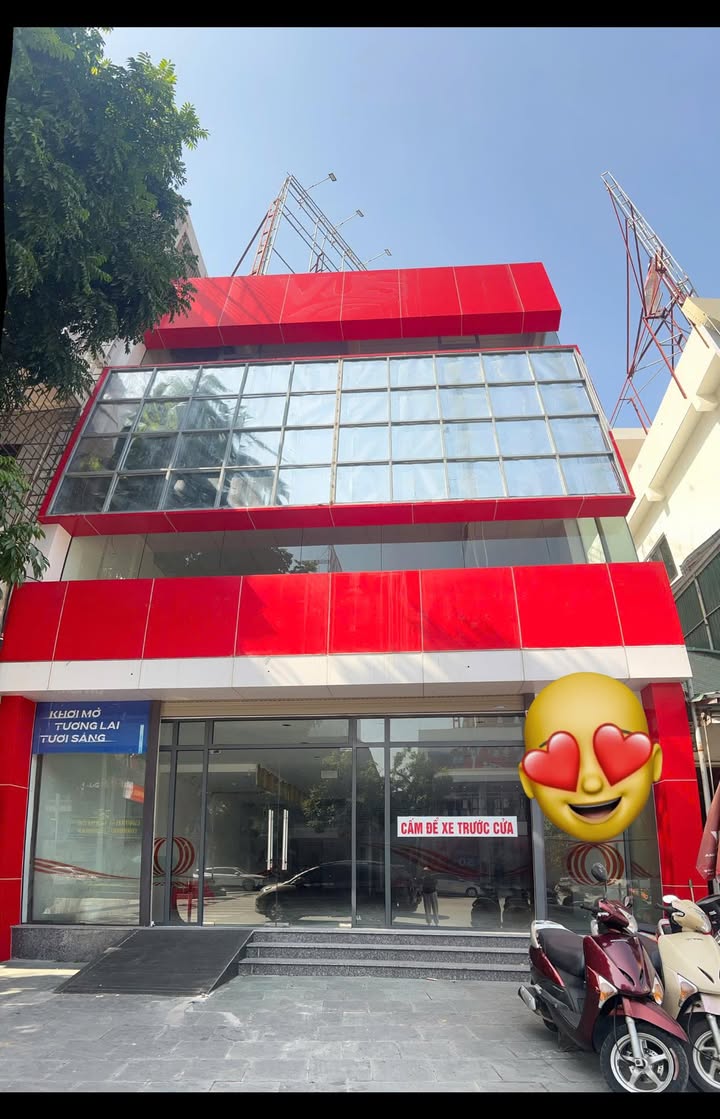 Cho thuê tòa nhà mặt phố Trần Phú, Thanh Hóa 210m² - Vị trí đắc địa cho thương hiệu phát triển!