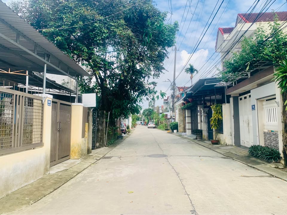 Nhà mặt tiền Trần Cao Vân, Quảng Ngãi 150m² giá 2.2 tỷ - Sẵn sàng vào ở!