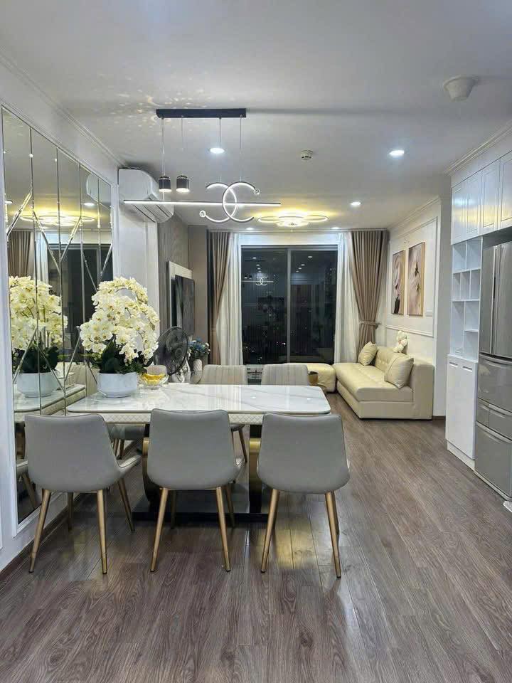 Căn hộ Le Grand Jardin Sài Đồng 97m² giá 7.8 tỷ - View nội khu tuyệt đẹp!