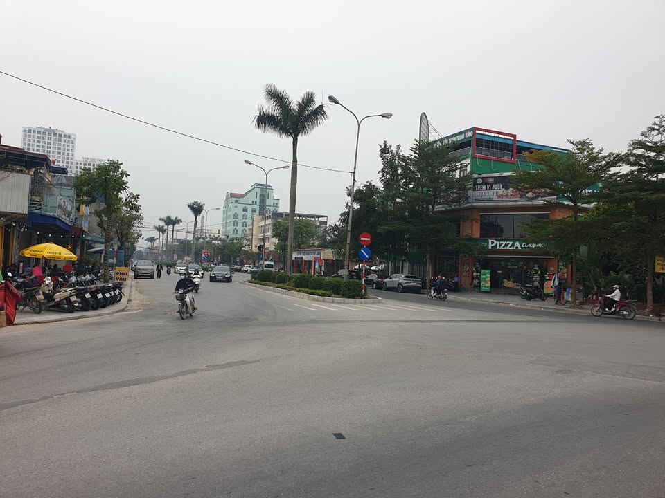 Nhà 2 tầng mặt đường Giải Phóng 64m² giá 9.6 tỷ - Kinh doanh sầm uất!