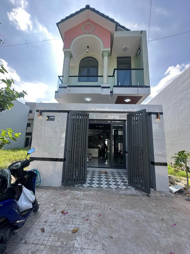 Nhà mới 100% tại KDC Trường An, Vĩnh Long 82.8m² giá 2.79 tỷ - Thiết kế hiện đại, sang trọng!