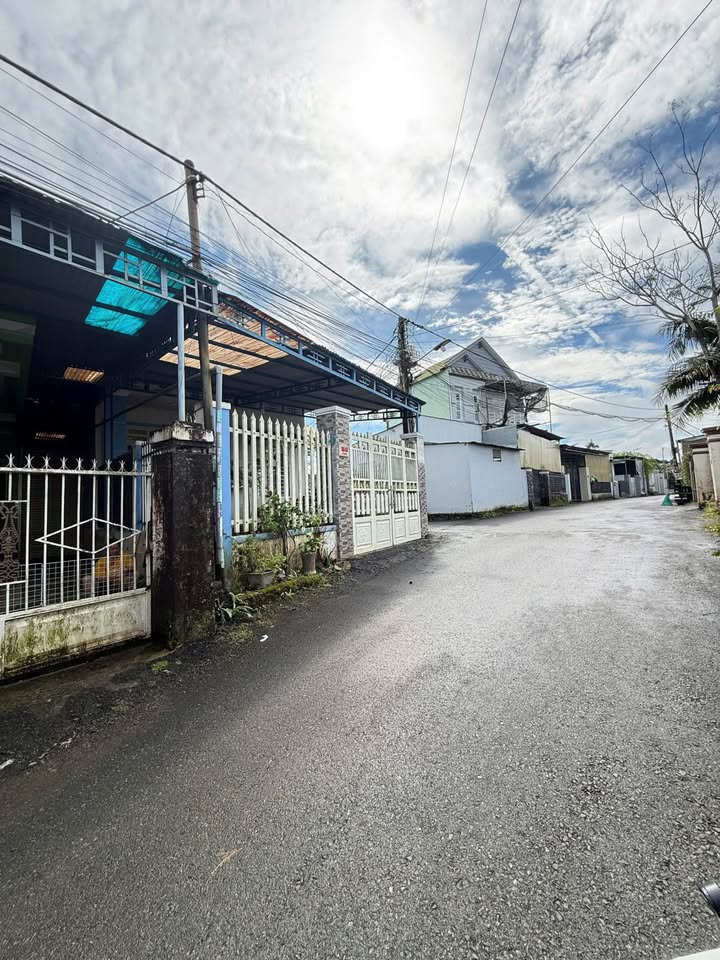 Nhà hẻm 186 Hà Giang, Bảo Lộc 207m² - Gần chợ và trường học!