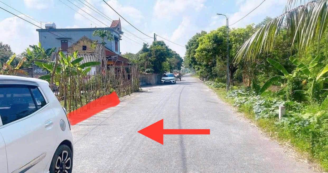 Đất nền Dân Chủ Hưng Hà 91m² giá 800 triệu - Đầy đủ tiện ích xung quanh!