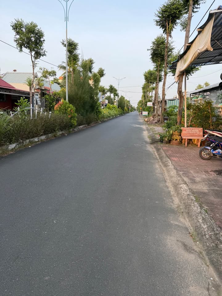 Đất nền thổ cư khu phố 7, Thới Bình 180m² giá 1.2 tỷ - Pháp lý rõ ràng, không tranh chấp!