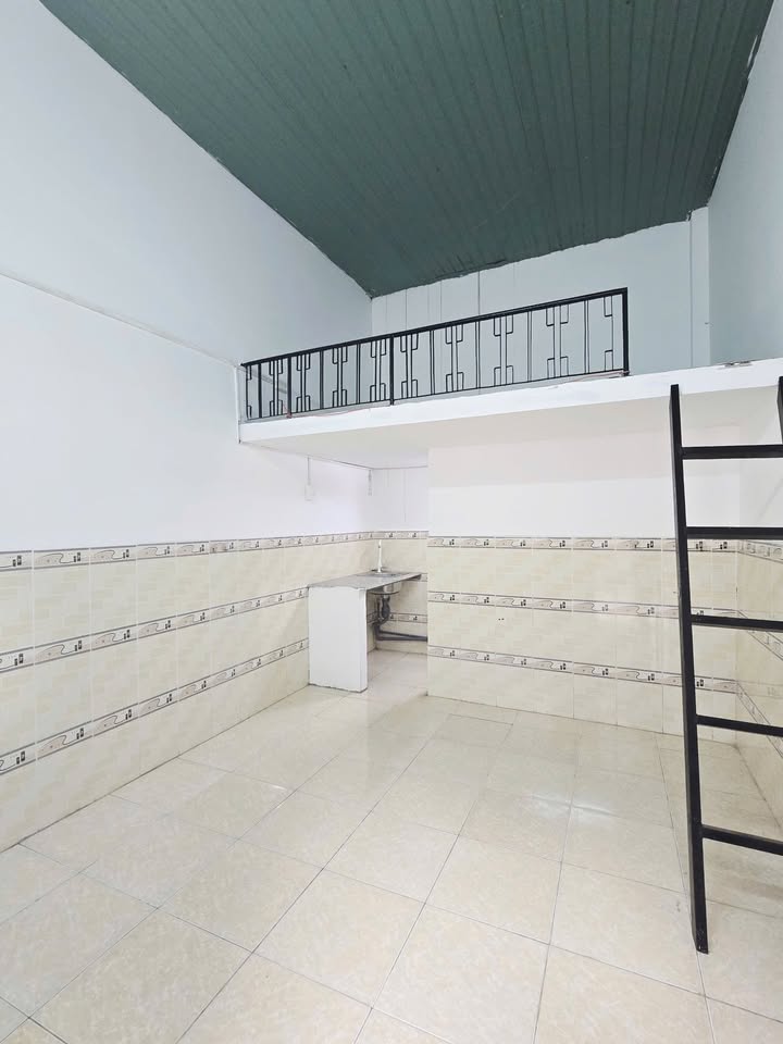 Phòng trọ Thủ Đức 20m² giá 2.4 triệu - Gần KCX Linh Trung 1!