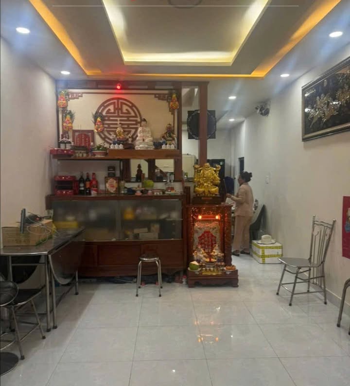 Nhà phố Trần Hưng Đạo Quận 5, 46m² giá chỉ 5.8 tỷ - Đẹp như mơ, vào ở ngay!