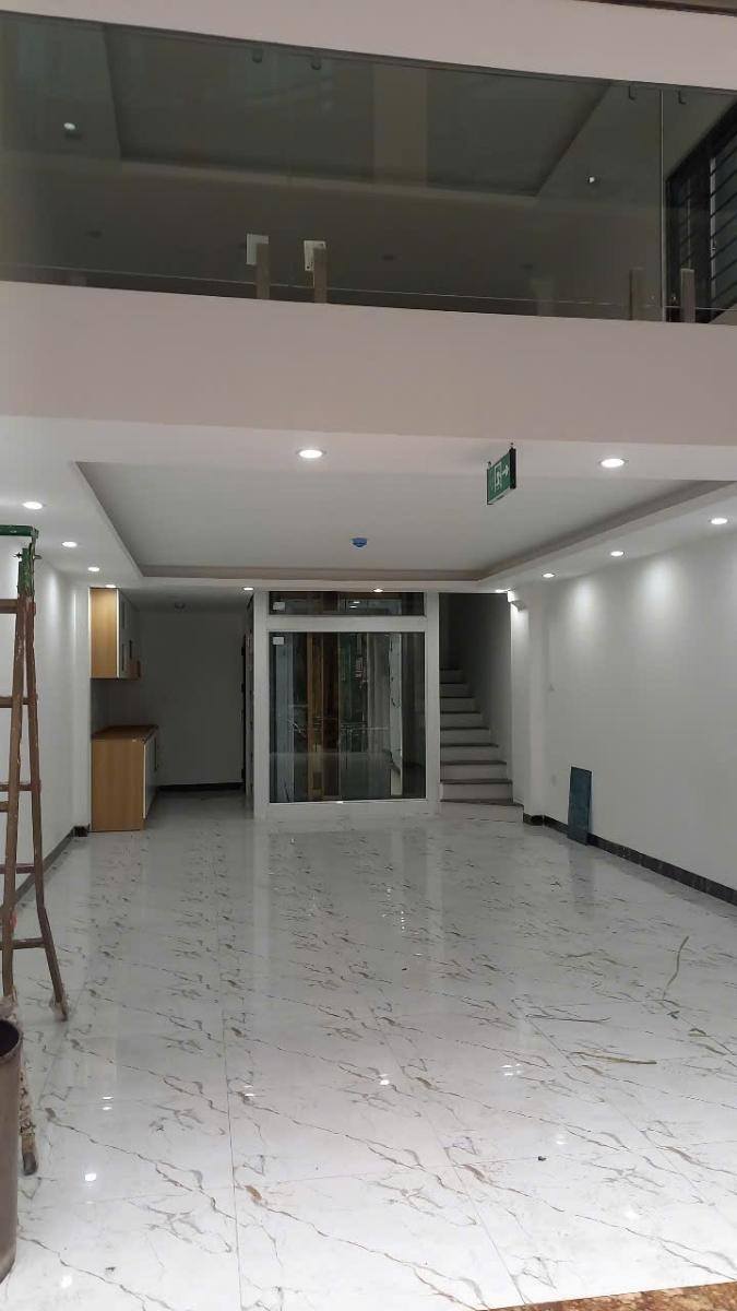 Nhà 5 tầng thang máy ngõ 168 Kim Giang 52m² giá 14.5 tỷ - Kinh doanh sầm uất!