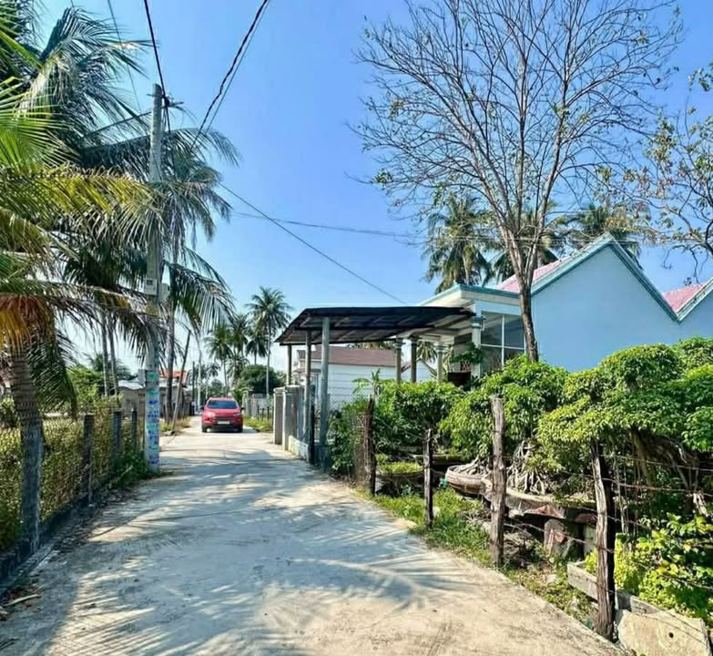 Đất thổ cư Vạn Hưng 304m² giá 2.42 tỷ - Cách biển chỉ 170m!