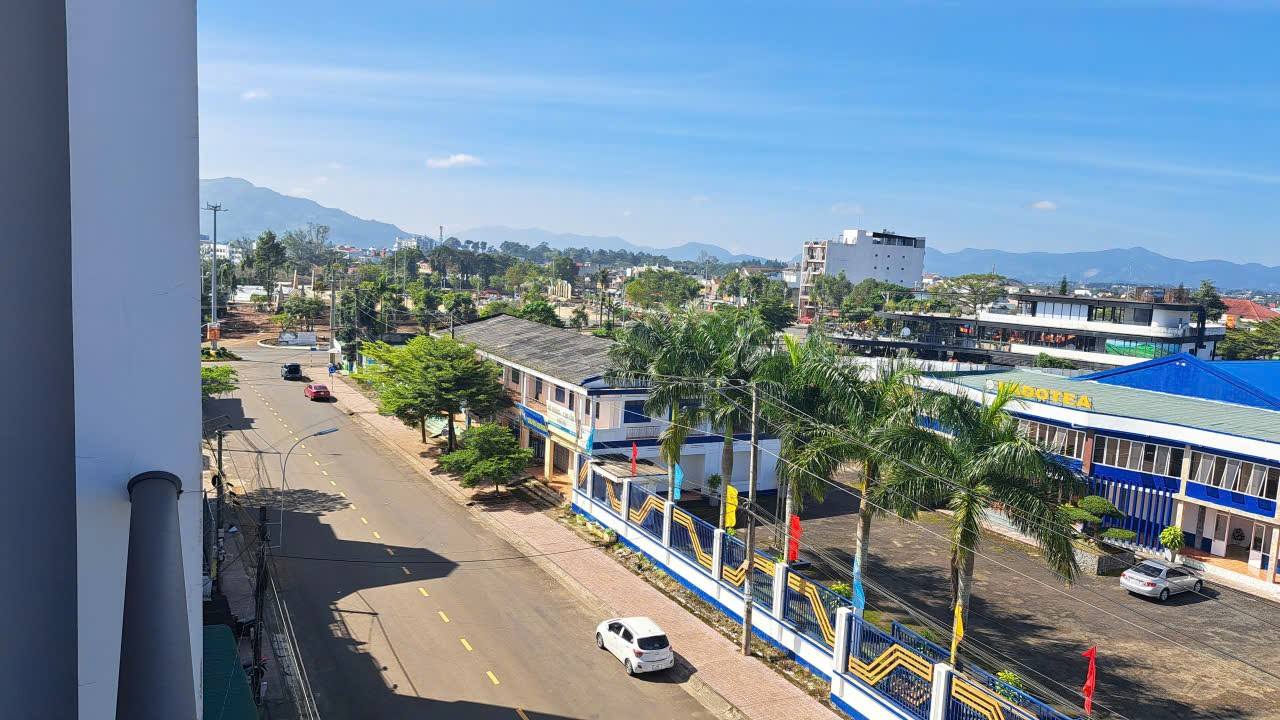 Bán gấp FrontHouse đường Quang Trung, Bảo Lộc 160m² - Thiết kế hiện đại, chưa sử dụng!