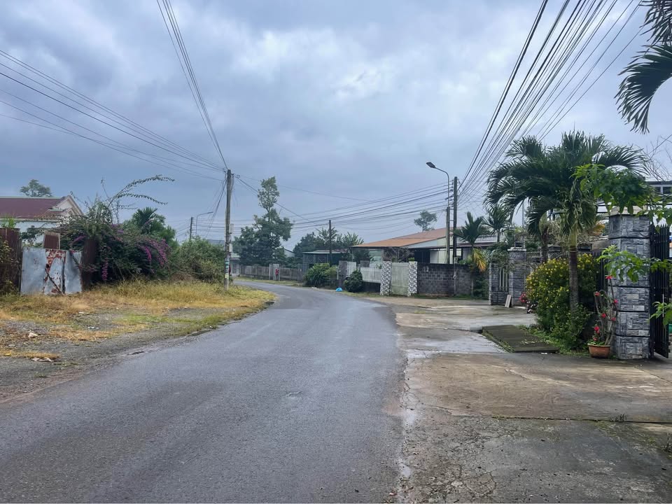 Nhà mới xây mặt tiền Nguyễn Hữu Cảnh 161m² giá 4.2 tỷ - Đang kinh doanh tốt!