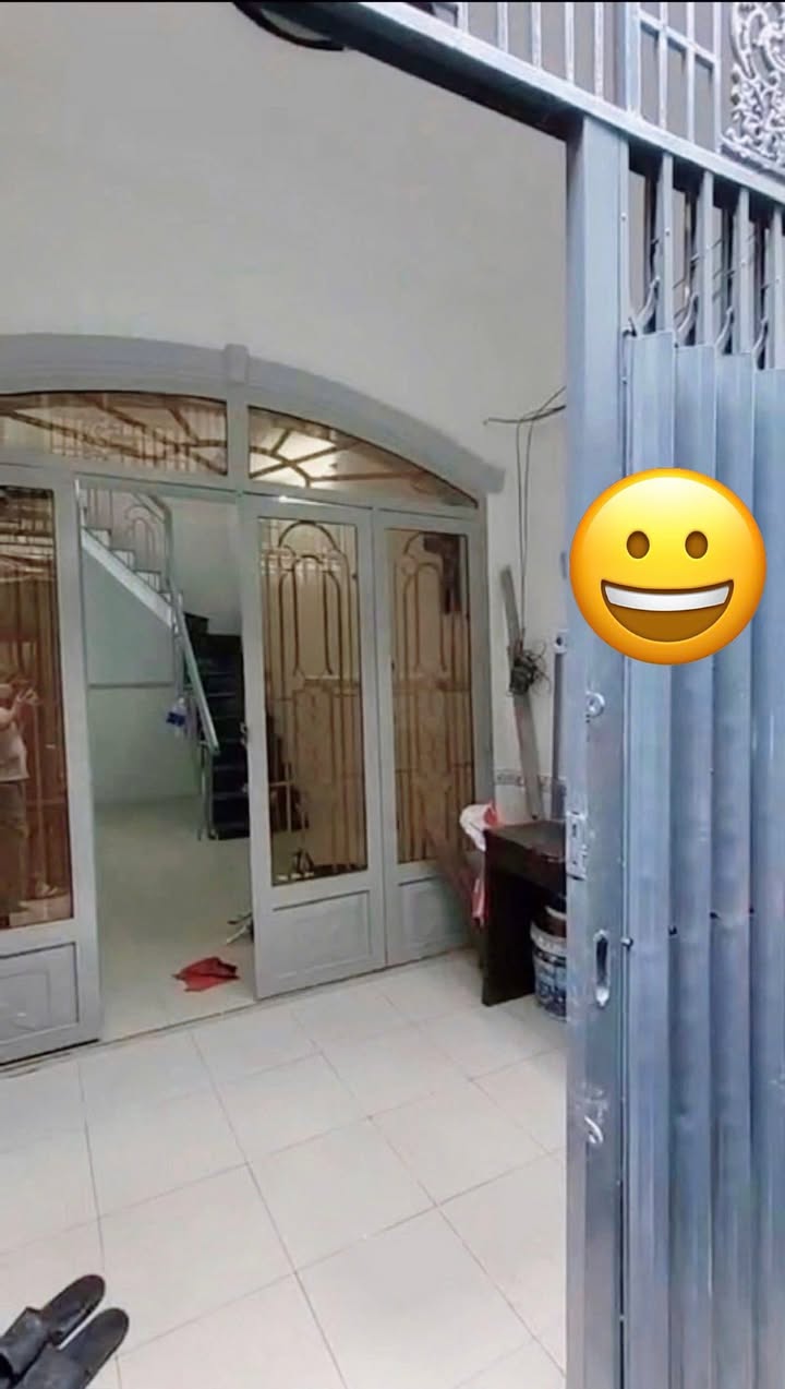 Nhà 40m² đường Đoàn Văn Bơ, quận 4 chỉ 3.6 tỷ - Gần hẻm xe hơi Tôn Thất Thuyết!