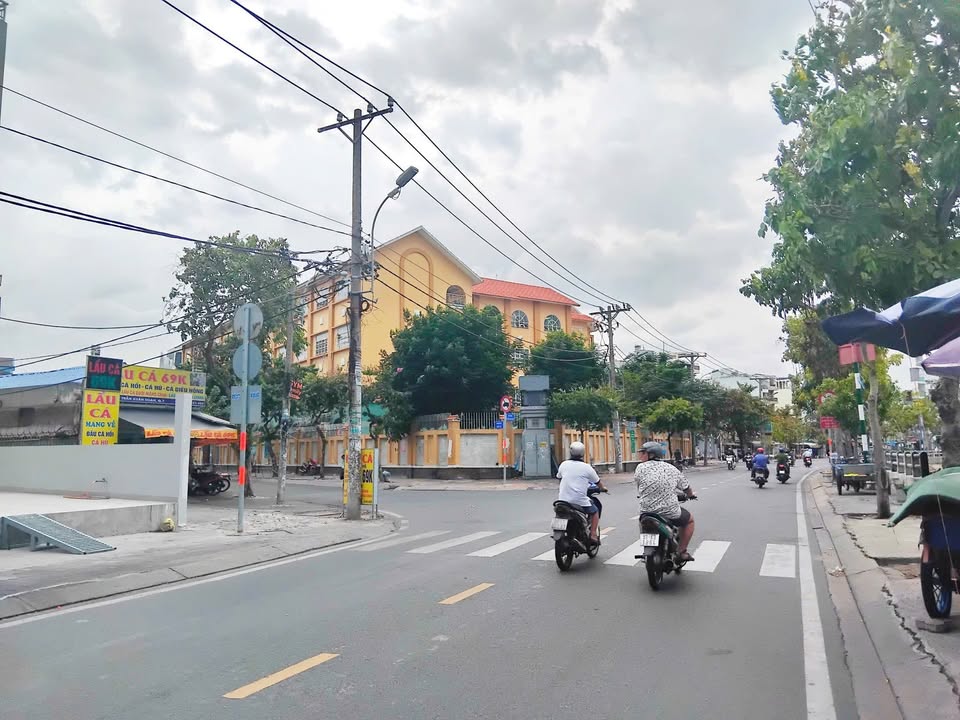 Đất mặt tiền Trần Xuân Soạn, quận 7, 127.9m², giá 18 tỷ - Cơ hội đầu tư tuyệt vời!