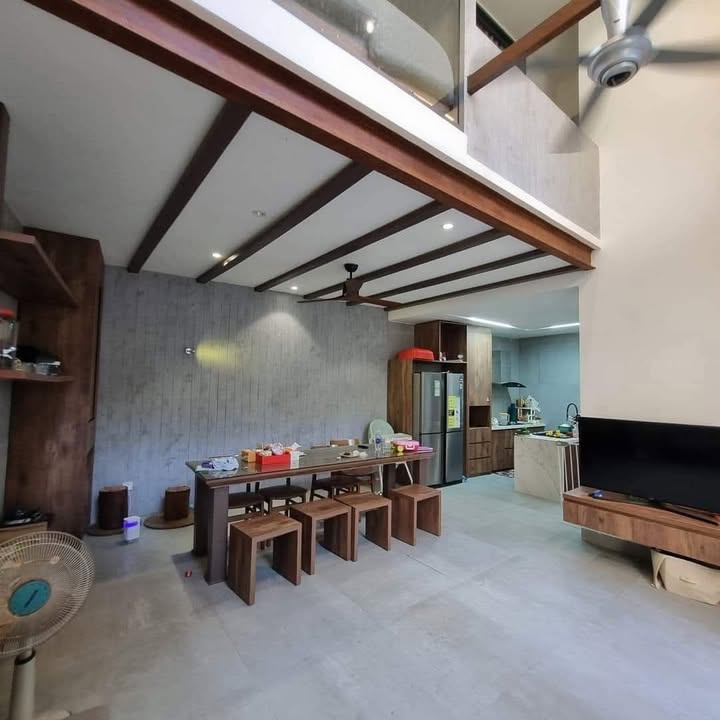 Bán nhà 3 tầng kiệt Lê Duẩn, Đà Nẵng 116m² giá chỉ 7 tỷ - Thiết kế hiện đại, tiện nghi!