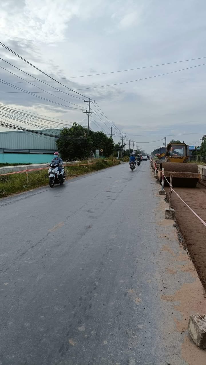 Đất lúa mặt tiền tỉnh lộ 833 phường 5 Tân An 1350m² giá 4.7 tỷ - Đầu tư sinh lời ngay!