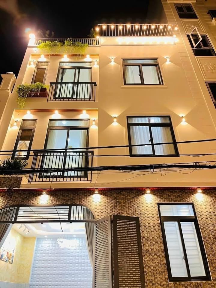 Nhà phố Bình Tân 35m² giá 1.98 tỷ - Chính chủ bán gấp, khu dân cư an ninh!