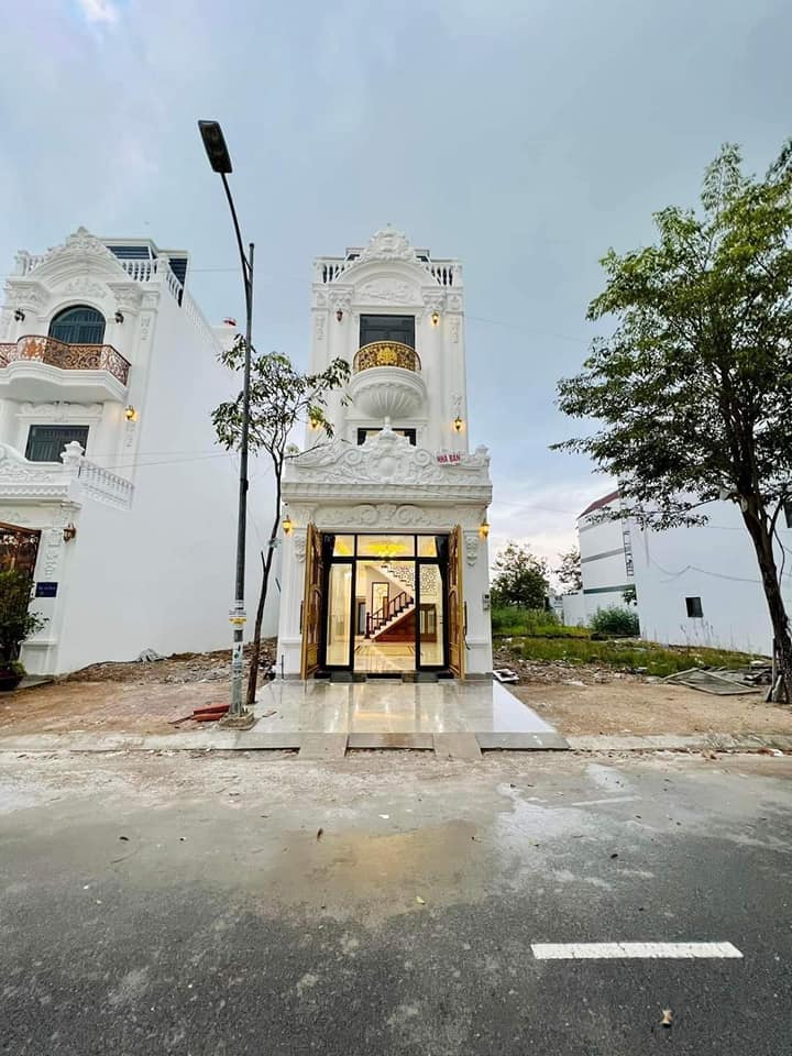 Nhà phố 3 tầng đường Hương Lộ 11, Quy Đức, 88m² giá 1.4 tỷ - Thiết kế Châu Âu sang trọng!