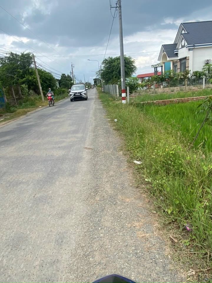 Đất thổ cư 200m² Long Hựu Tây chỉ 650 triệu - Mặt tiền đường xe hơi bê tông!