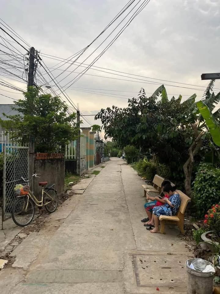 Nhà cấp 4 hẻm 239 Nguyễn Văn Rành, Tân An, 220m² giá 2 tỷ - Chính chủ cần bán gấp!