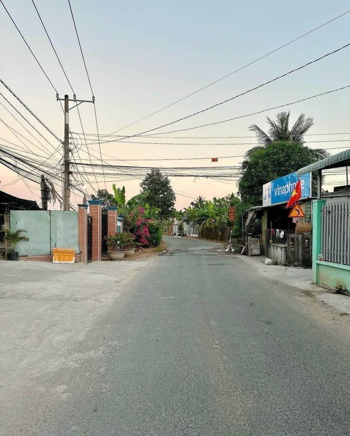 Đất thổ cư 580m² mặt tiền đường Nguyễn Văn Nhâm, Tân An - Giá chỉ 3.2 tỷ!