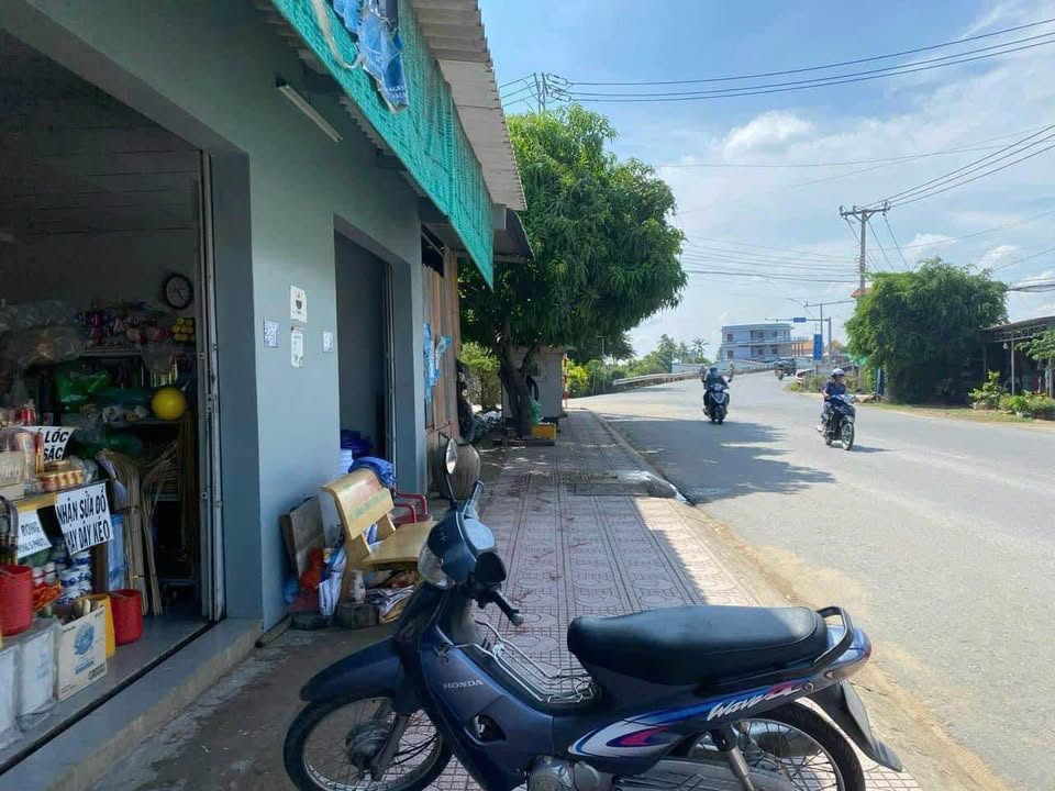 Nhà mặt tiền đường Nguyễn Thông, Tân An, 153m² giá 2.6 tỷ - Kinh doanh sầm uất!