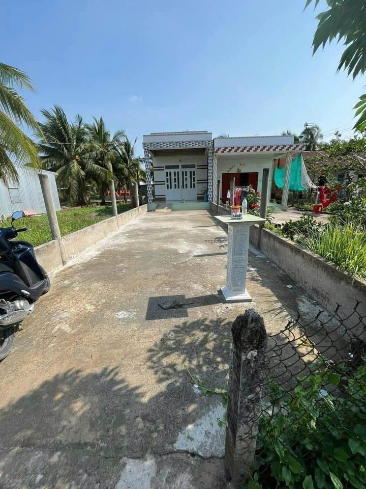 Nhà cấp 4 đường Sân Bóng Đá, xã Phú Mỹ, 135m² giá 650 triệu - Chính chủ bán gấp!