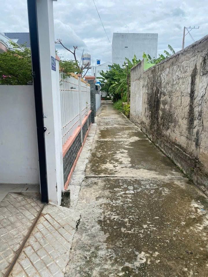 Nhà cấp 4 hẻm Lưu Văn Tế, Tân An 194m² giá 1.95 tỷ - Chính chủ bán gấp!