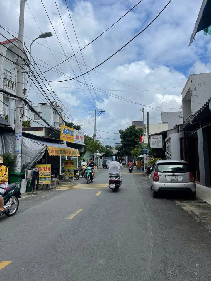 Nhà cho thuê mặt tiền Tân Xuân 1, Hóc Môn 50m² - Vị trí đẹp, phù hợp ở và kinh doanh nhỏ!