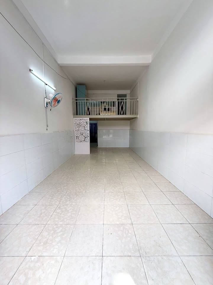 Nhà Hưng Hóa gần chợ Tân Bình, 44m² giá 7.3 tỷ - Tiện nghi đầy đủ, vị trí đắc địa!