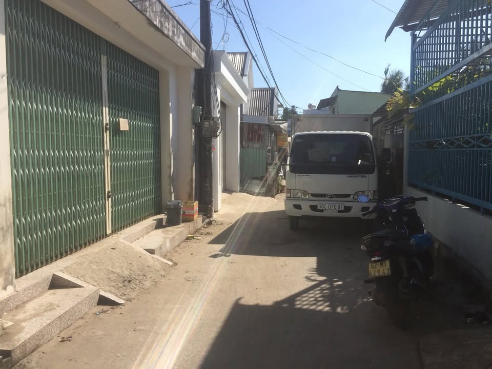 Nhà cho thuê Mạc Cửu, Dương Đông 98m² - Vị trí vàng gần chợ đêm!