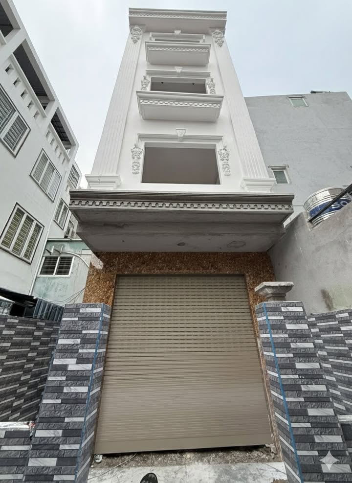 Nhà riêng Đình Đông, Hải Phòng 50m² giá 4.25 tỷ - Sân cổng riêng cực hiếm!