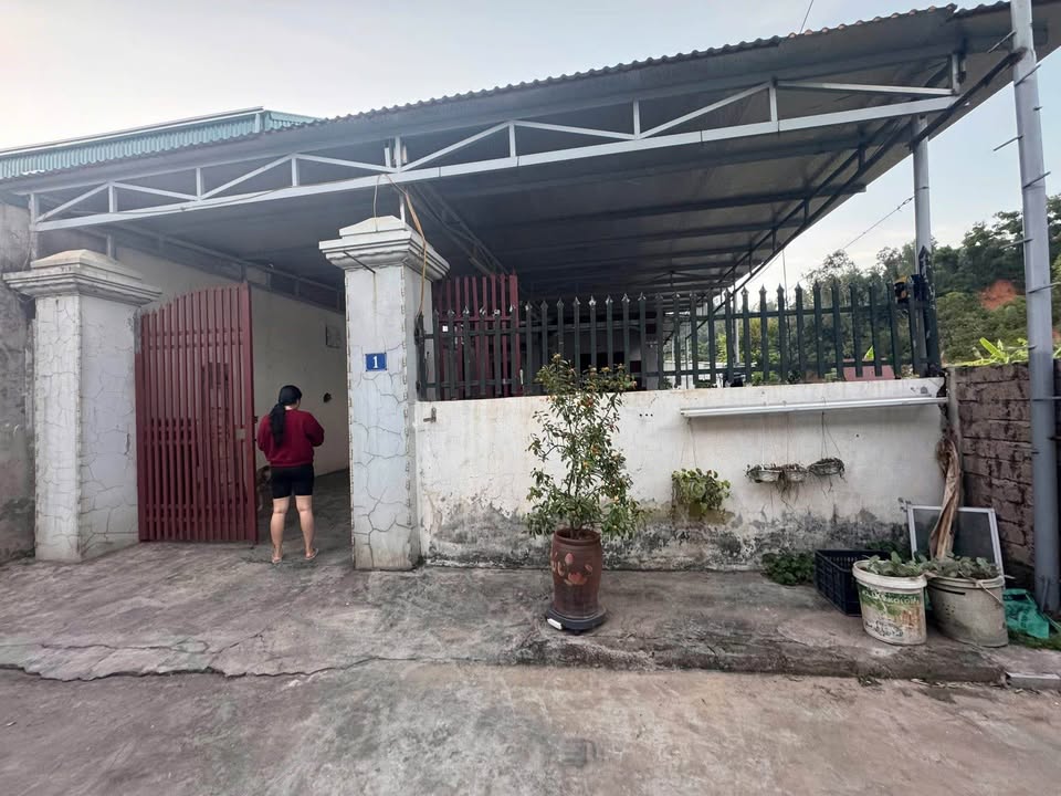 Đất nền 271,2m² tại Phú Thứ, Kinh Môn - Tặng nhà cấp 4 đẹp, giá chỉ 1 tỷ!