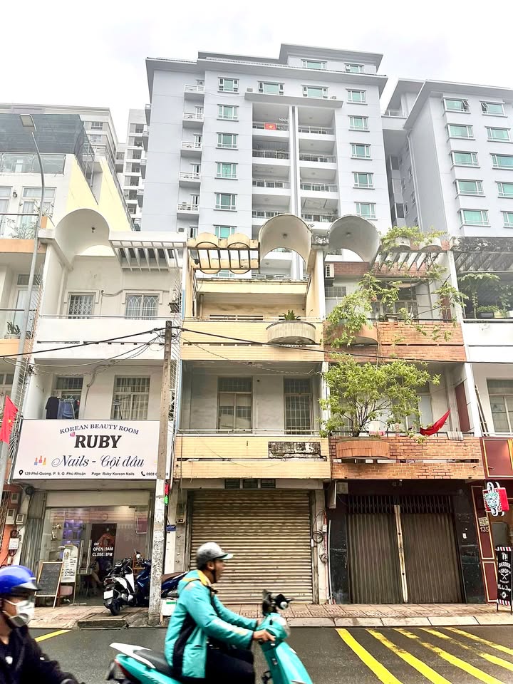 Mặt tiền đường Phổ Quang, Phú Nhuận 68m² giá 16 tỷ - Đầu tư sinh lời vượt trội!