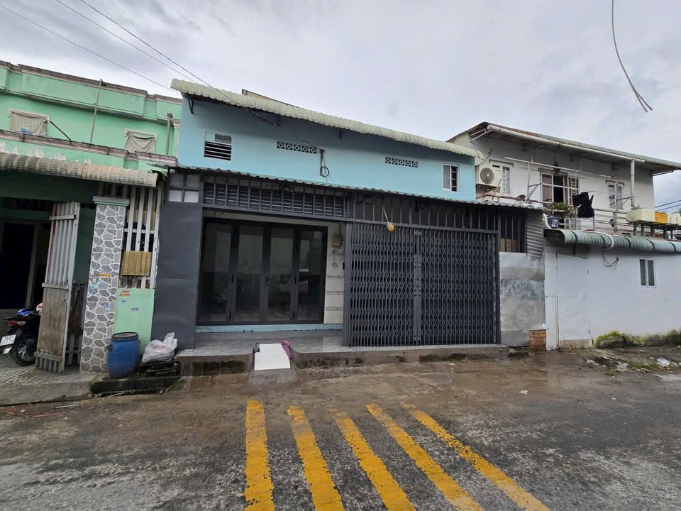 Nhà mặt tiền đường Đông Thạnh 1-4, Hóc Môn 38m² giá 2.98 tỷ - Kinh doanh đắc địa!